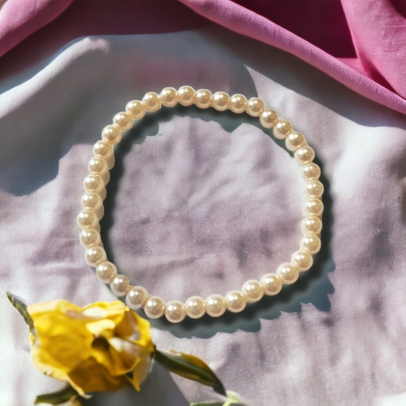 Vintage Jewelry - Vintage White Faux Pearl Bracelet Stretchy Elastic 1990s Women's Jewelry